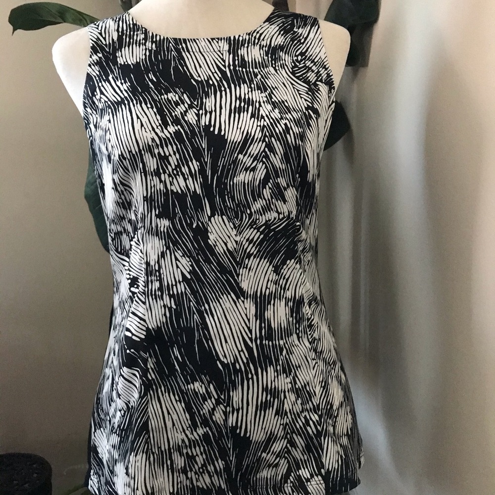 Ann Taylor’s Top